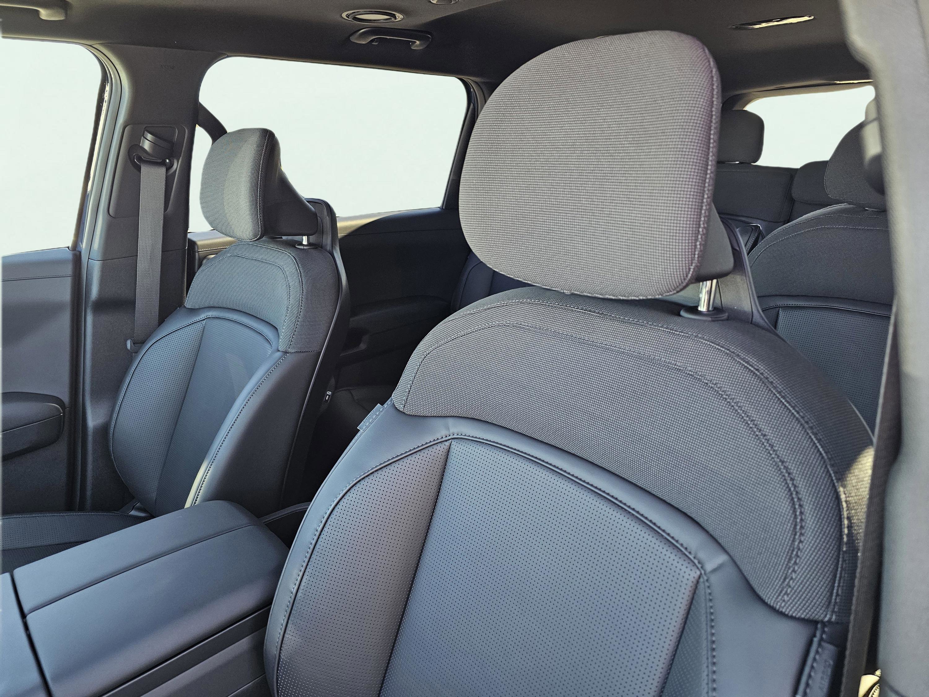 New 2027 Kia Telluride S image 17