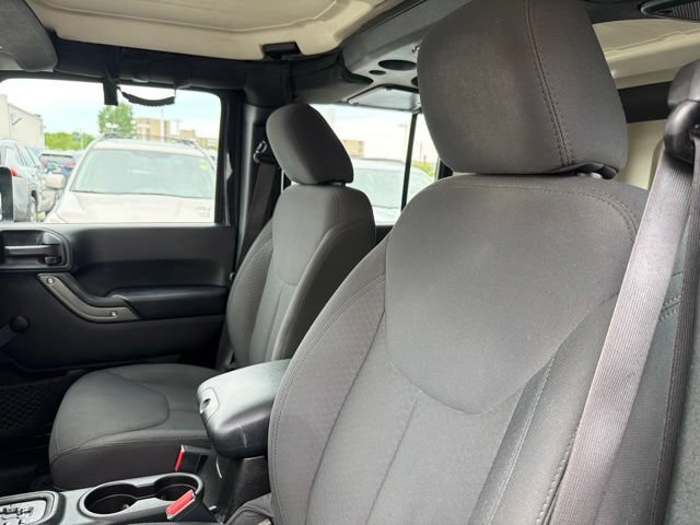 Used 2016 Jeep Wrangler Unlimited Sport w/ Connectivity Group AWD/4WD image 14