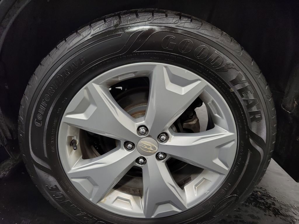 Used 2015 Subaru Forester 2.5i Premium image 11