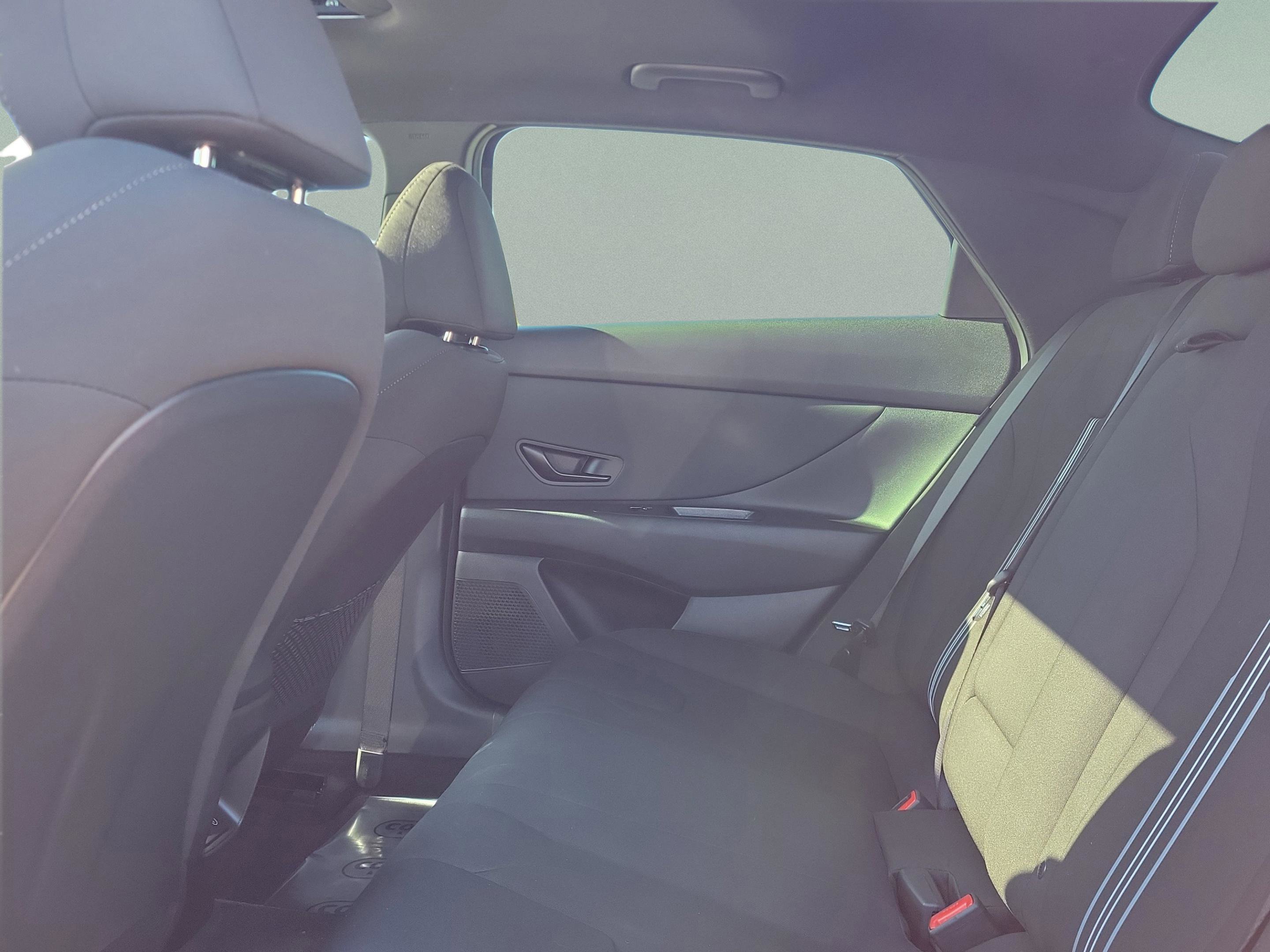 New 2026 Hyundai Elantra SEL Sport image 6