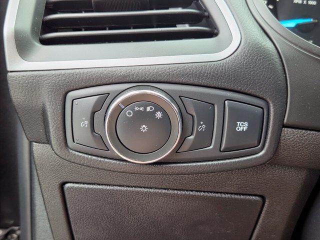 Used 2020 Ford Edge SE FWD image 29