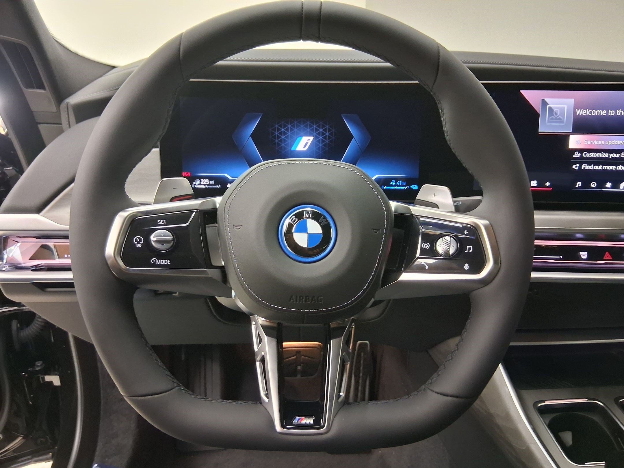 New 2026 BMW 750e xDrive w/ Premium Package AWD/4WD image 14