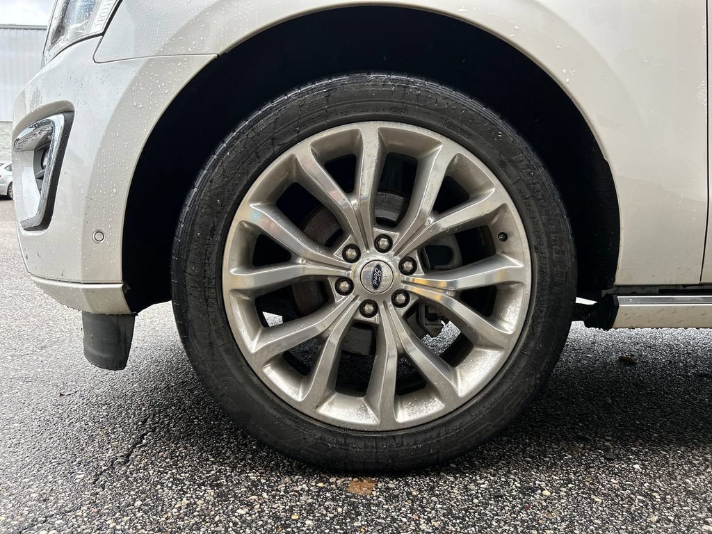 Used 2019 Ford Expedition Platinum RWD image 7