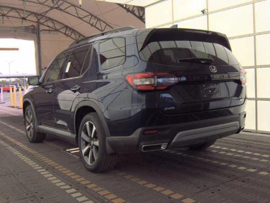 Used 2023 Honda Pilot Touring image 5