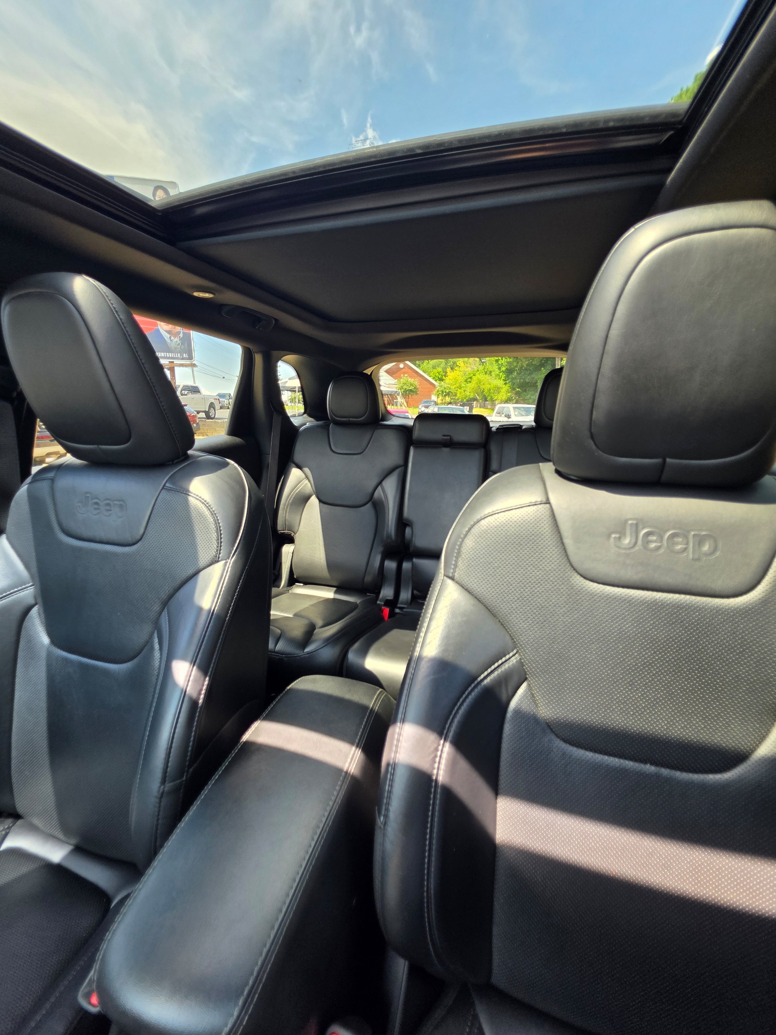 Used 2020 Jeep Cherokee High Altitude AWD/4WD image 21