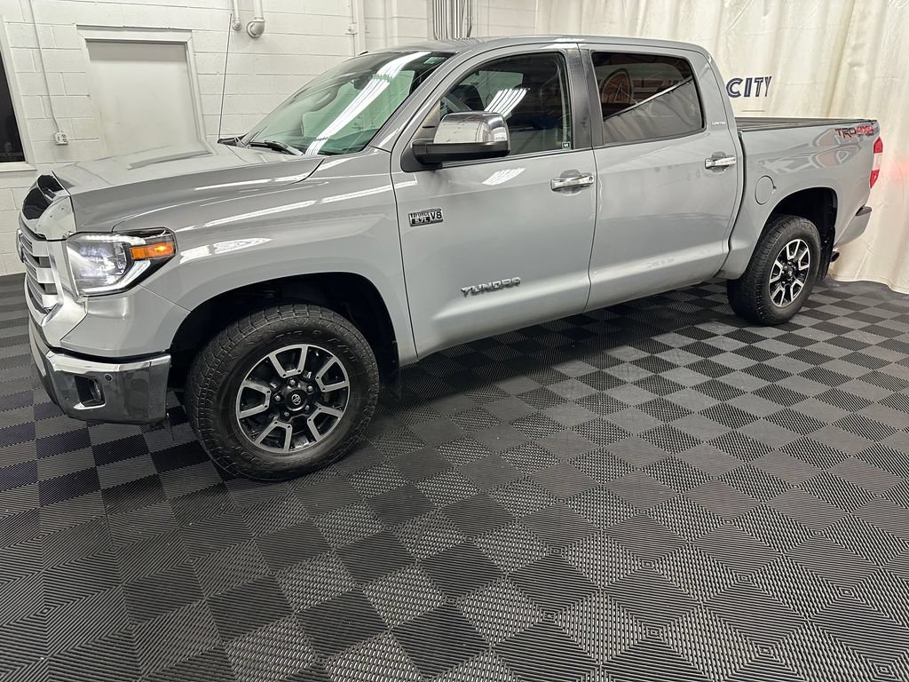 Used 2019 Toyota Tundra Limited w/ Limited Premium Package AWD/4WD image 5