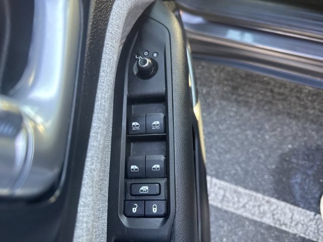 Used 2022 Jeep Compass Latitude AWD/4WD image 15