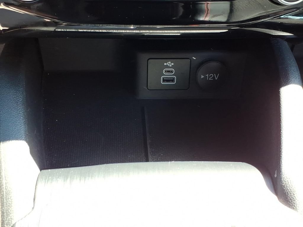 Used 2024 Ford Escape ST-Line w/ Tech Pack #1 AWD/4WD image 18