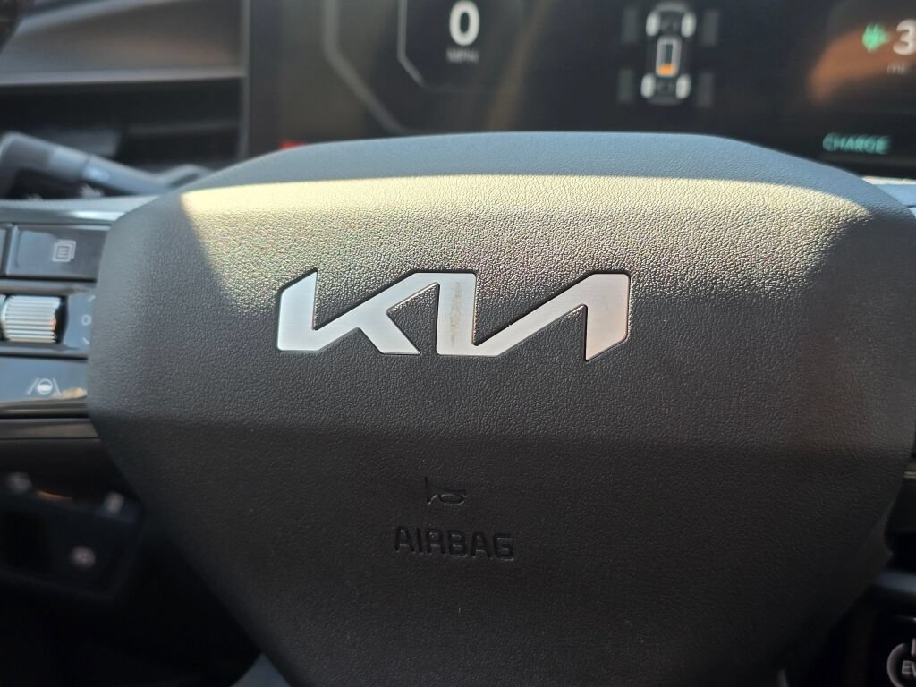 Certified 2024 Kia EV9 Wind AWD/4WD image 22