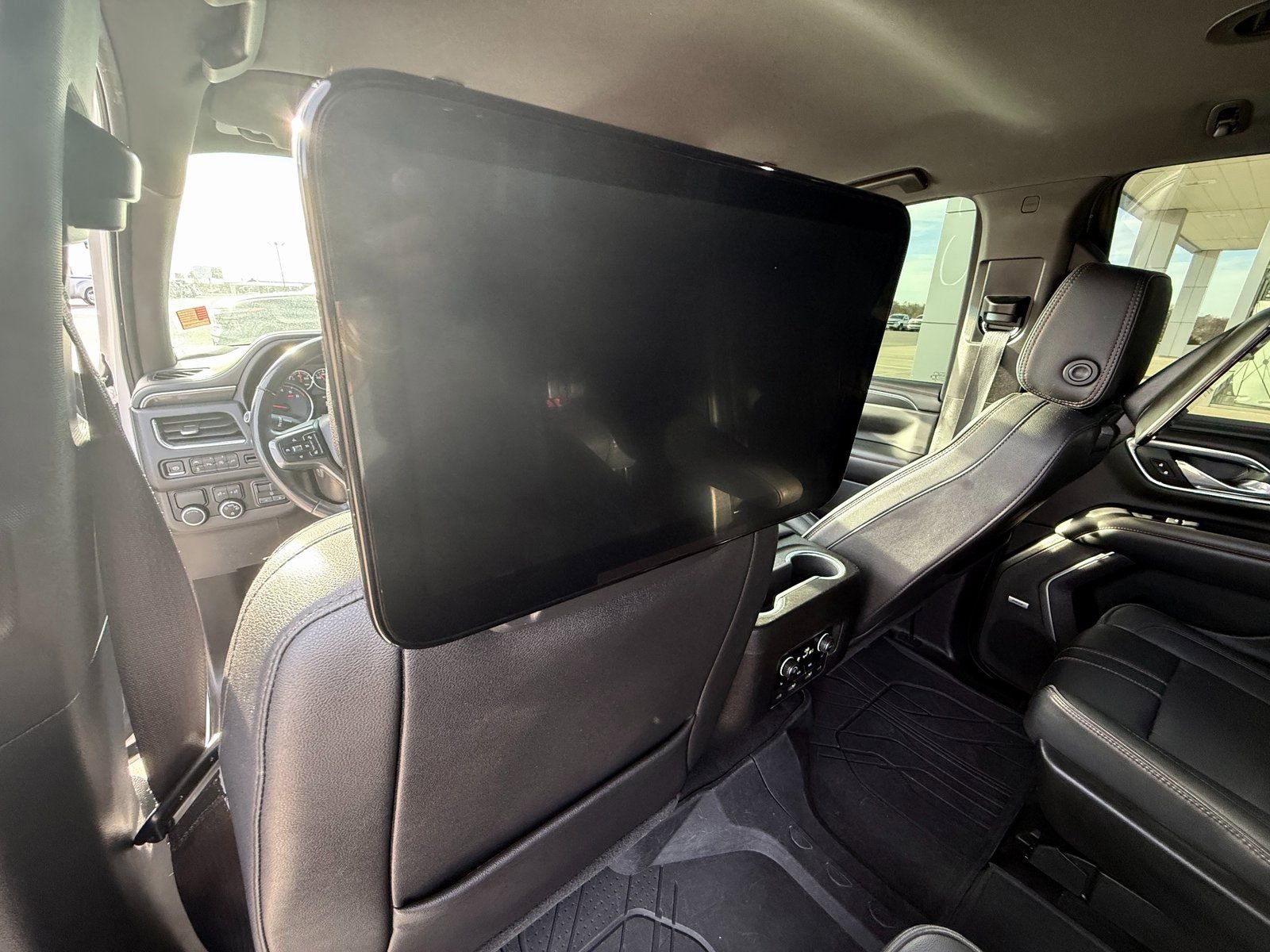 Used 2021 Chevrolet Tahoe RST w/ Luxury Package RWD image 18
