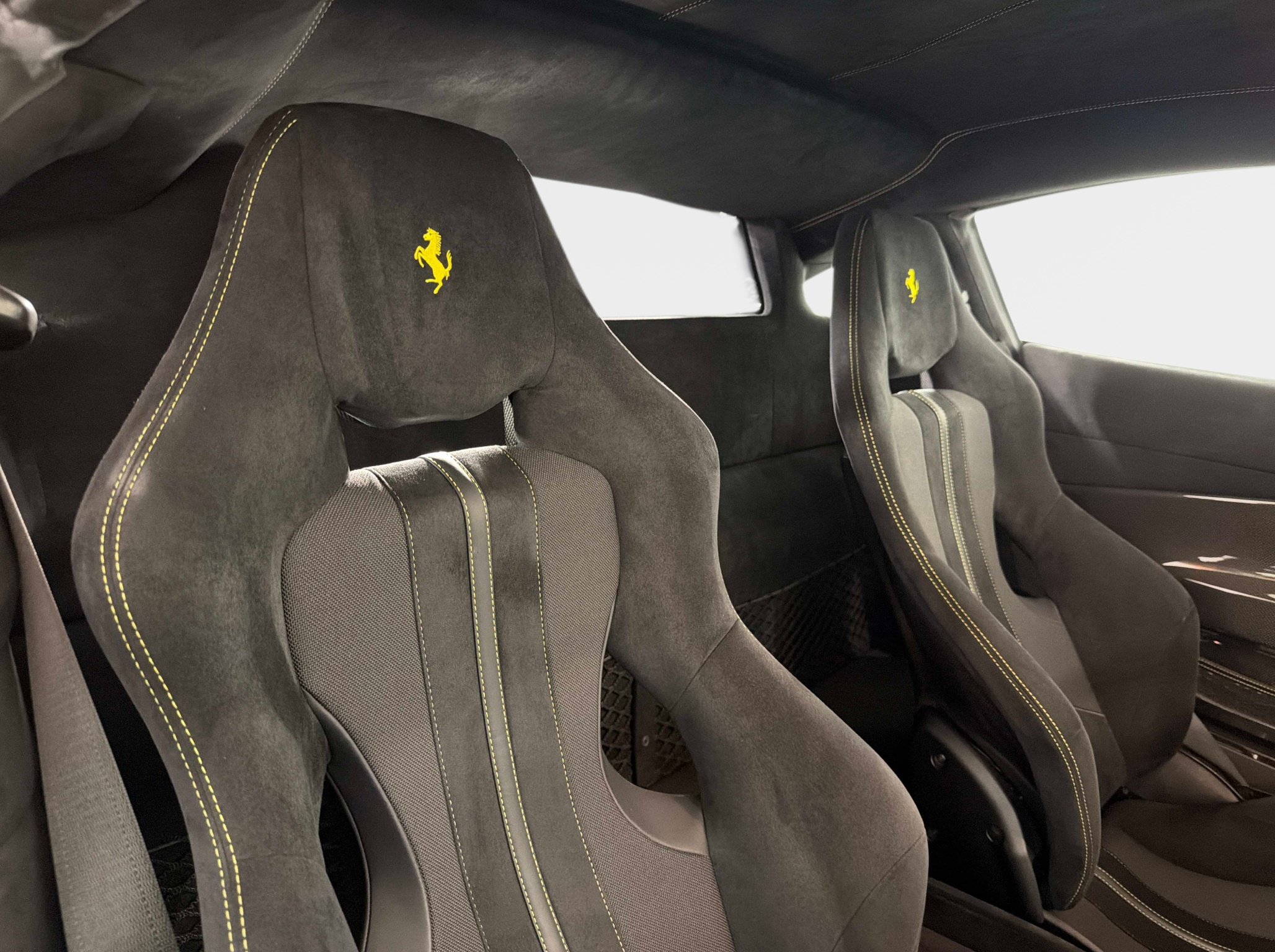 Used 2020 Ferrari 488 Pista Coupe RWD image 28