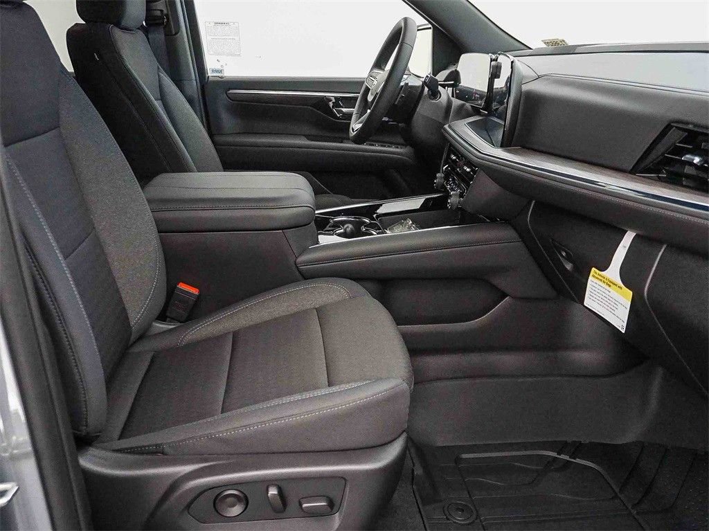 New 2026 Chevrolet Suburban LS RWD image 12