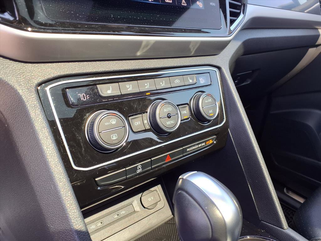 Used 2023 Volkswagen Atlas Cross Sport SEL R-Line image 11