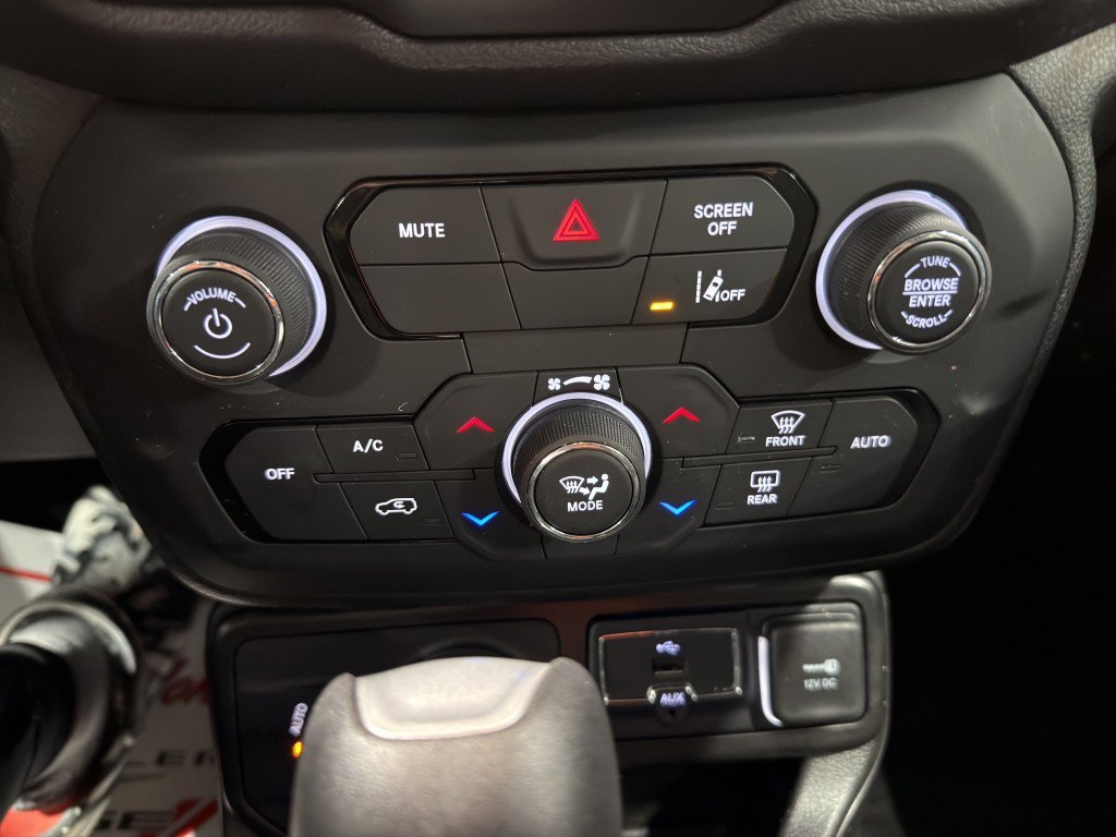 Used 2023 Jeep Renegade Latitude image 26