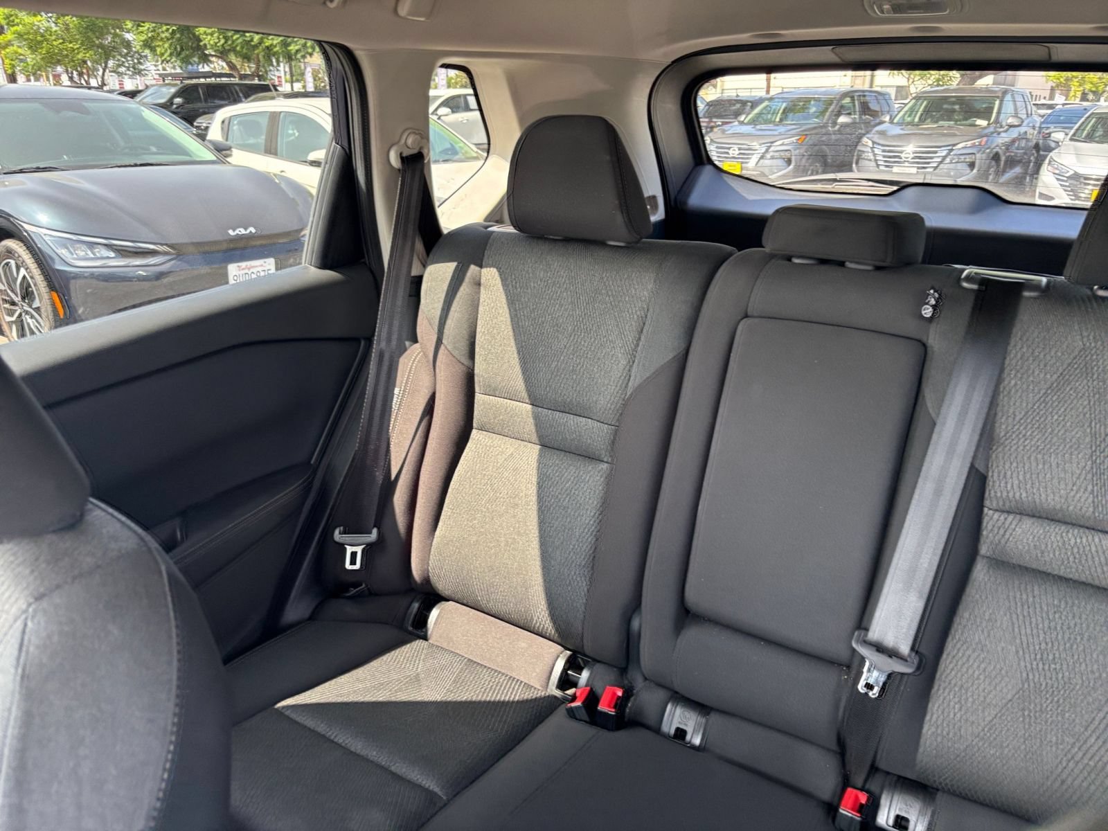Used 2025 Nissan Rogue SV FWD image 40