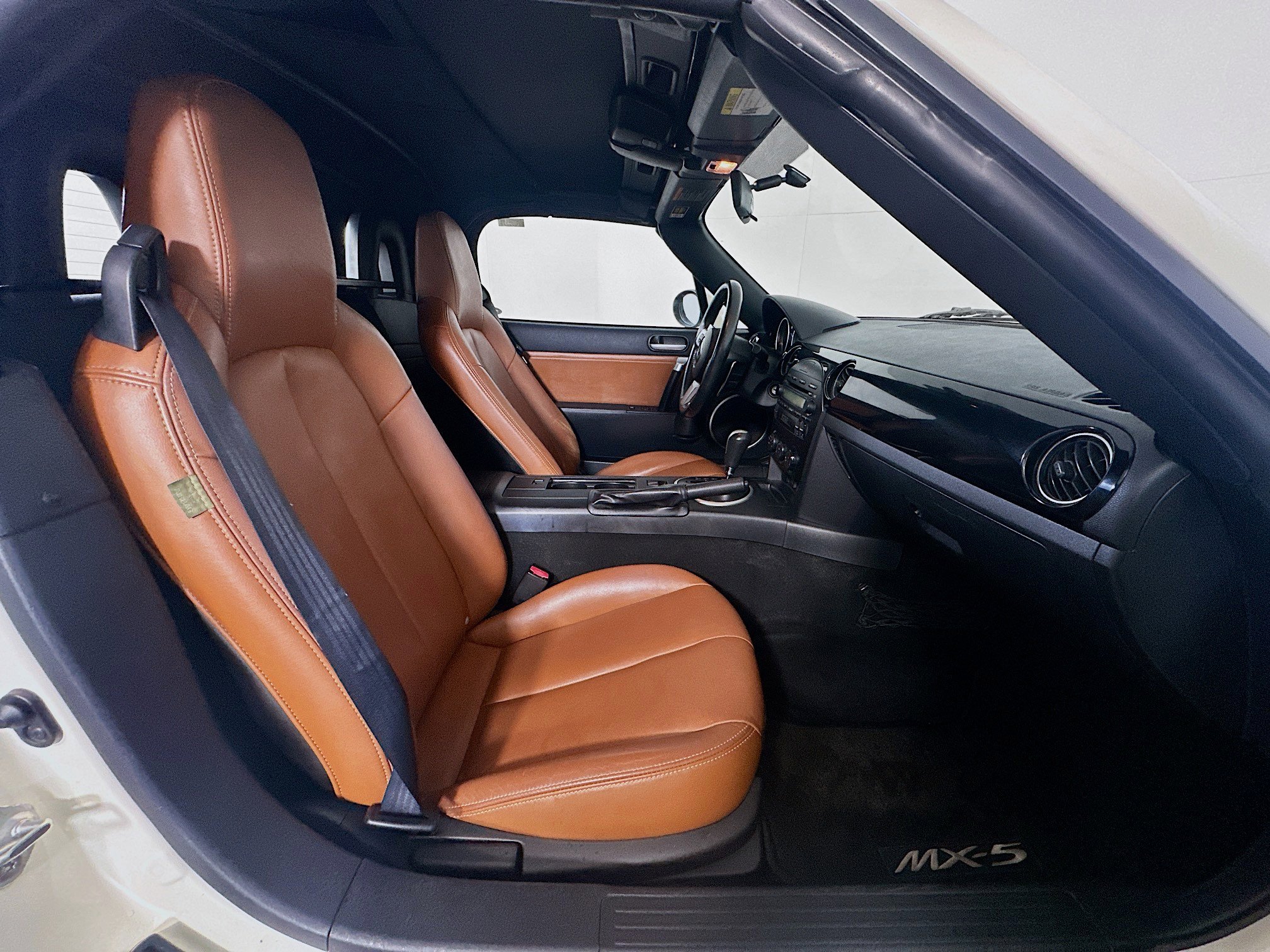 Used 2008 MAZDA MX-5 Miata Grand Touring image 25