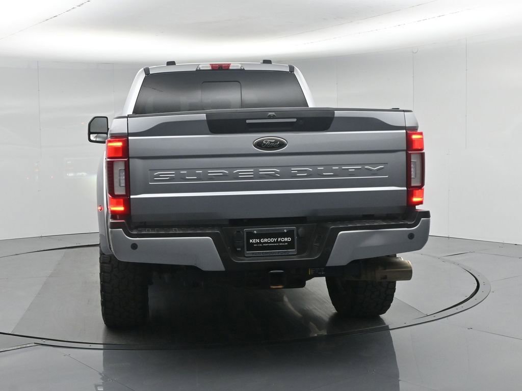 Used 2022 Ford F250 Lariat w/ Black Appearance Package AWD/4WD image 34