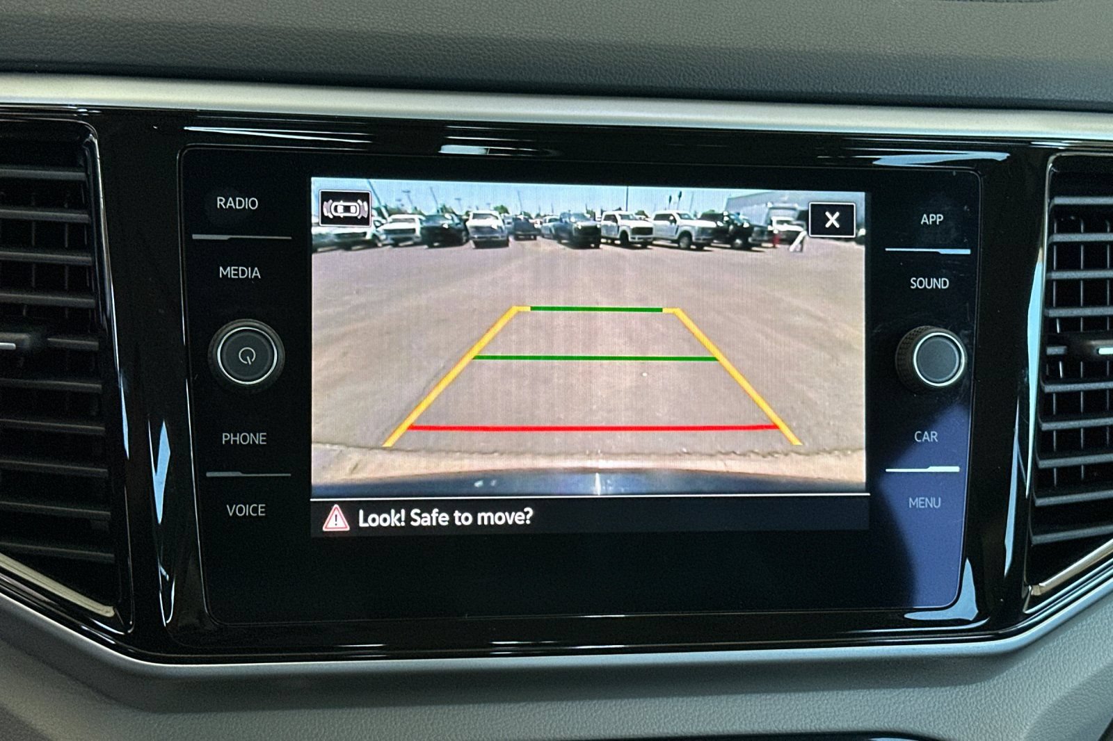 Used 2022 Volkswagen Atlas SE FWD image 22