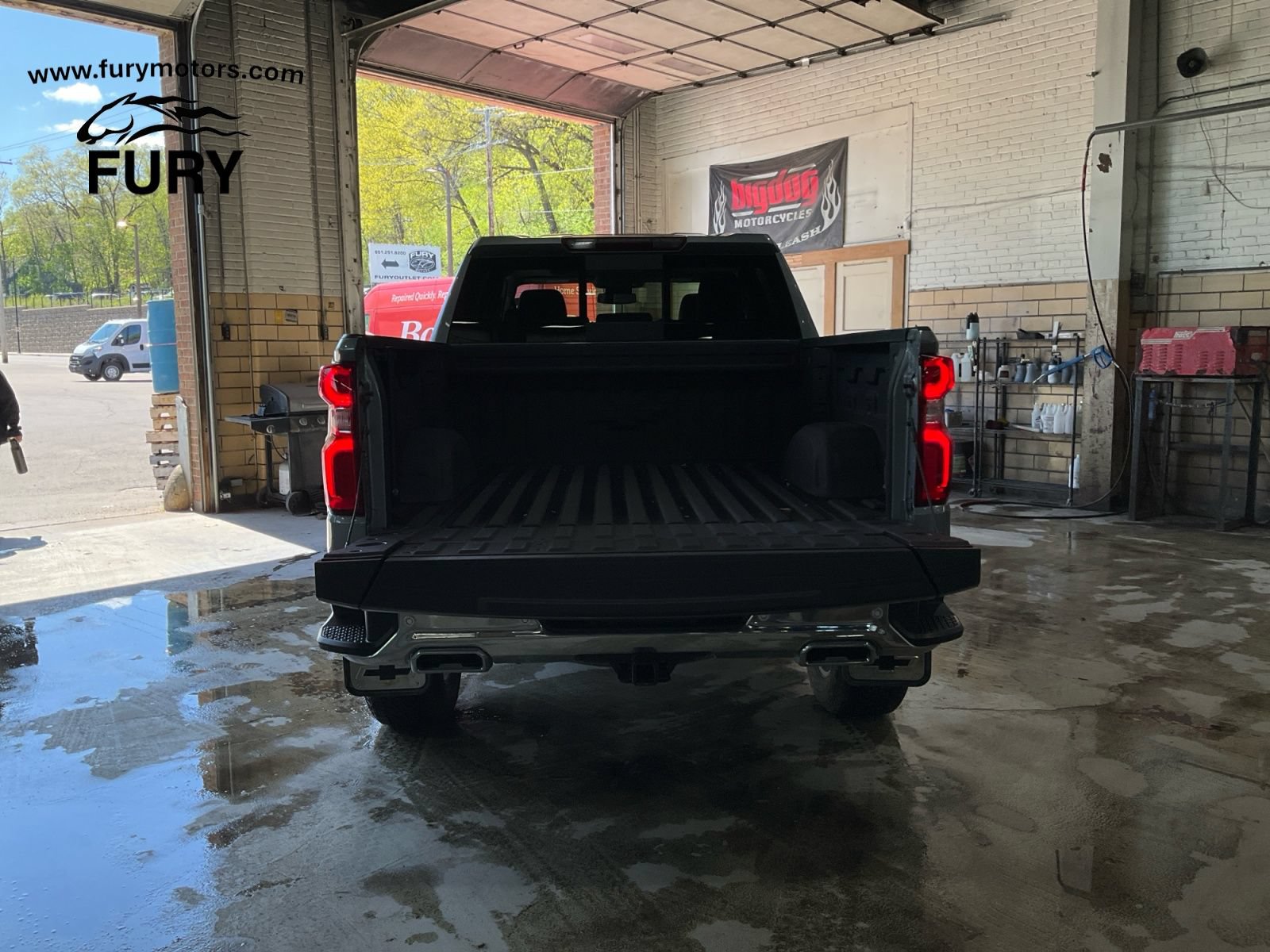Used 2024 Chevrolet Silverado 1500 LTZ w/ LTZ Premium Package AWD/4WD image 23