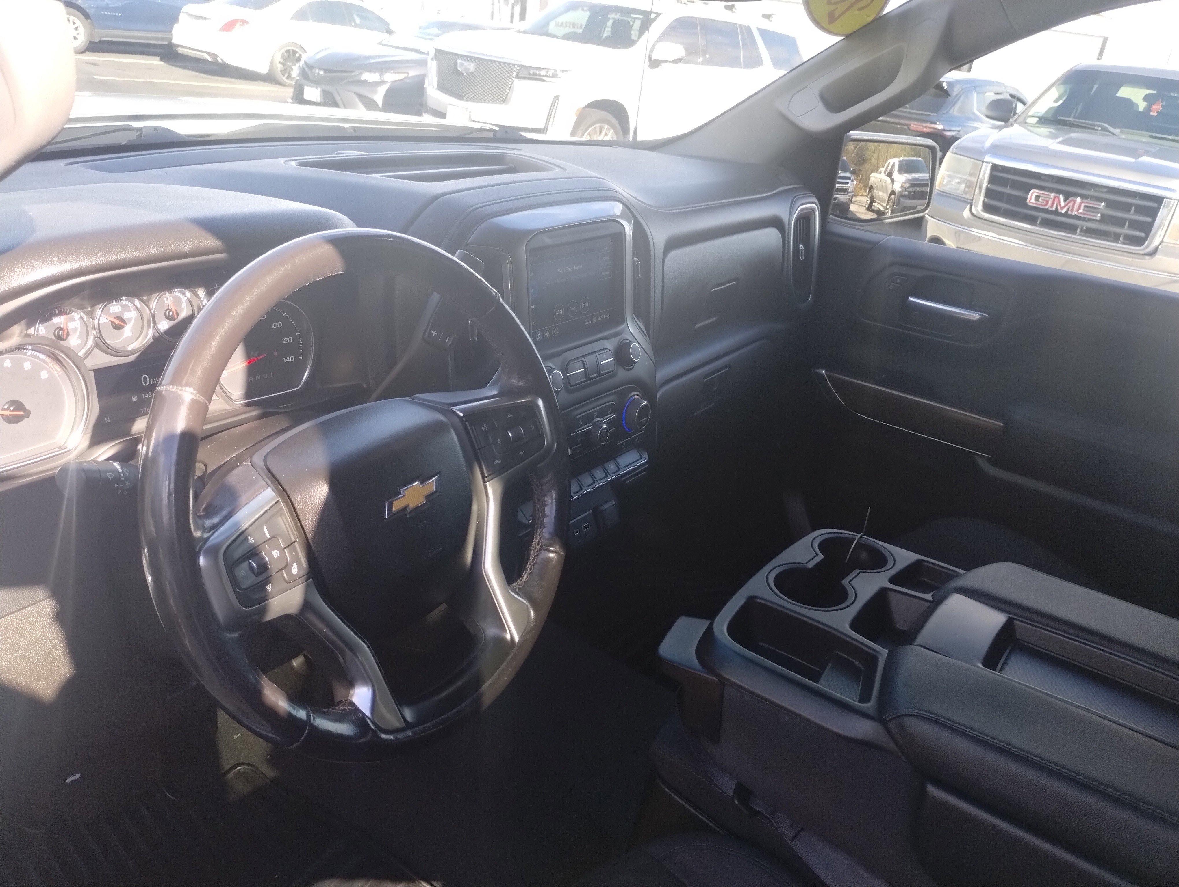 Used 2022 Chevrolet Silverado 1500 LT image 9