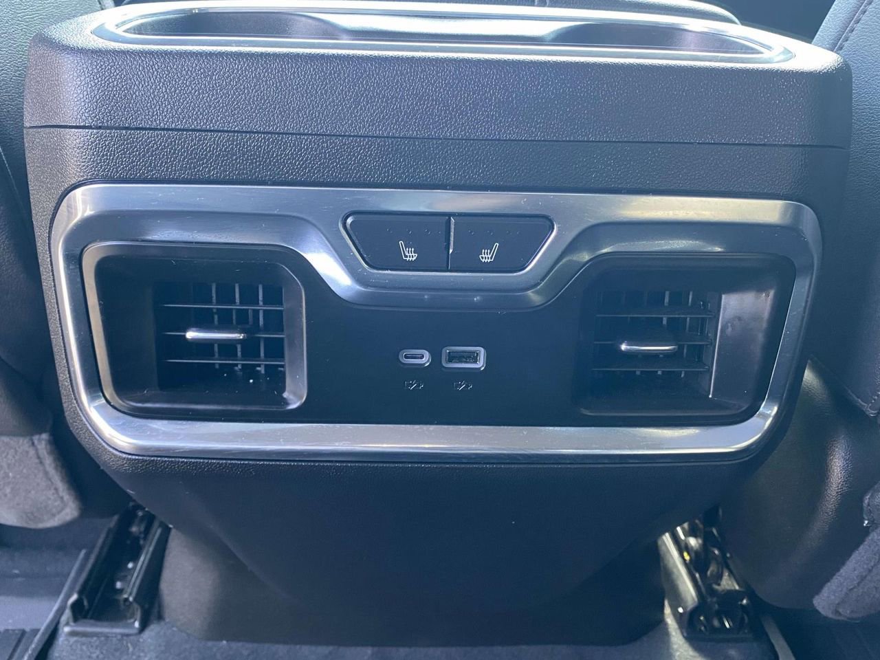 Used 2024 Chevrolet Silverado 1500 LTZ AWD/4WD image 12