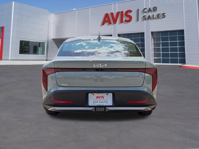 Used 2025 Kia K4 LXS image 9