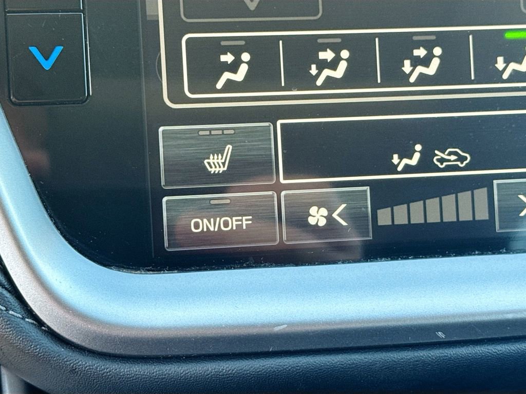 Certified 2025 Subaru Outback Premium AWD/4WD image 18