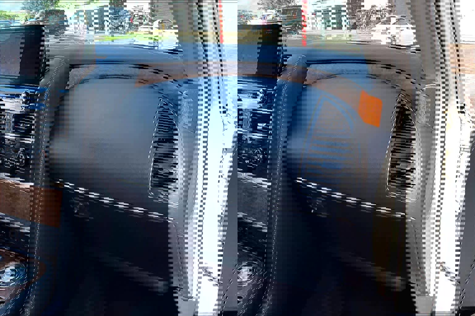 Used 2023 Nissan Armada SL w/ Cargo Package image 17