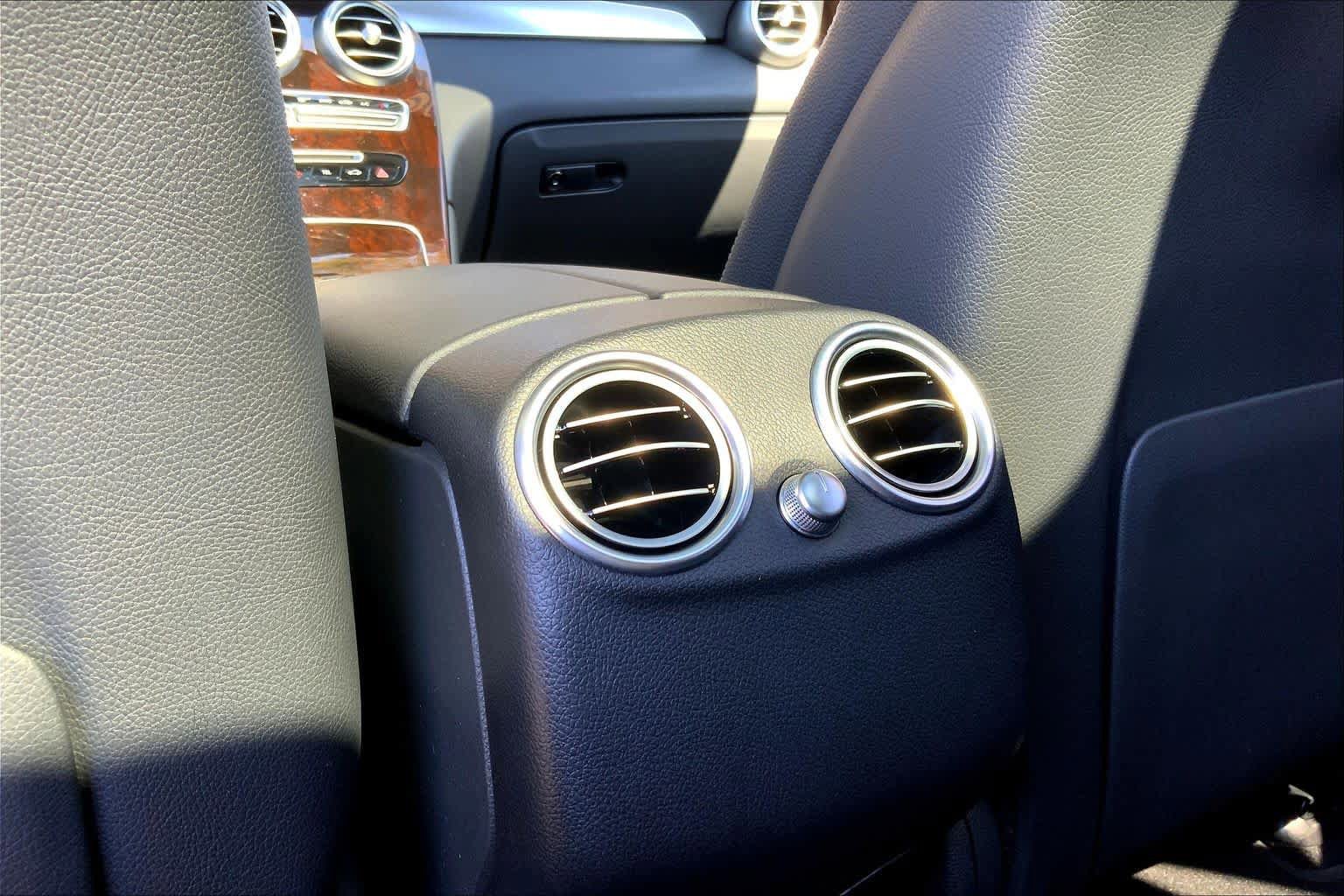 Certified 2019 Mercedes-Benz GLC 300 4MATIC image 35