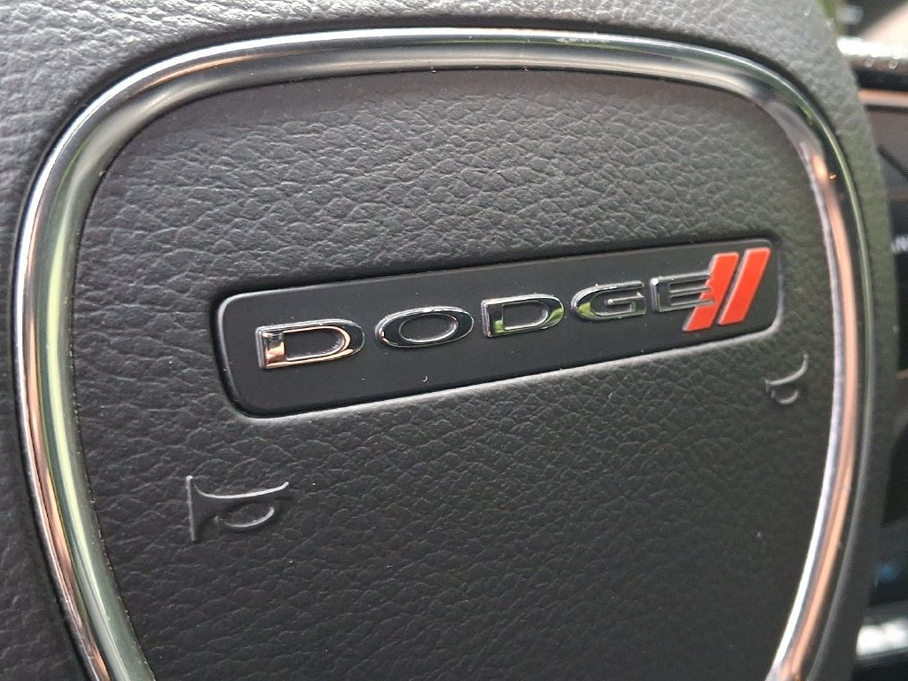 Used 2022 Dodge Durango SXT w/ Blacktop Package AWD/4WD image 30