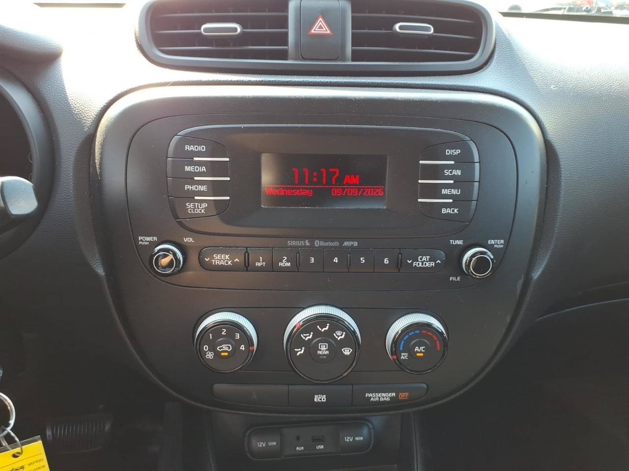 Used 2015 Kia Soul FWD image 9