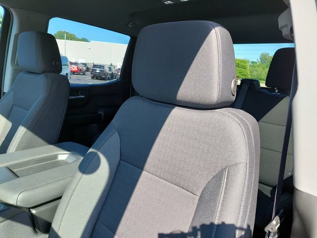 Used 2026 Chevrolet Silverado 1500 Custom w/ Turbomax Blackout Package AWD/4WD image 6