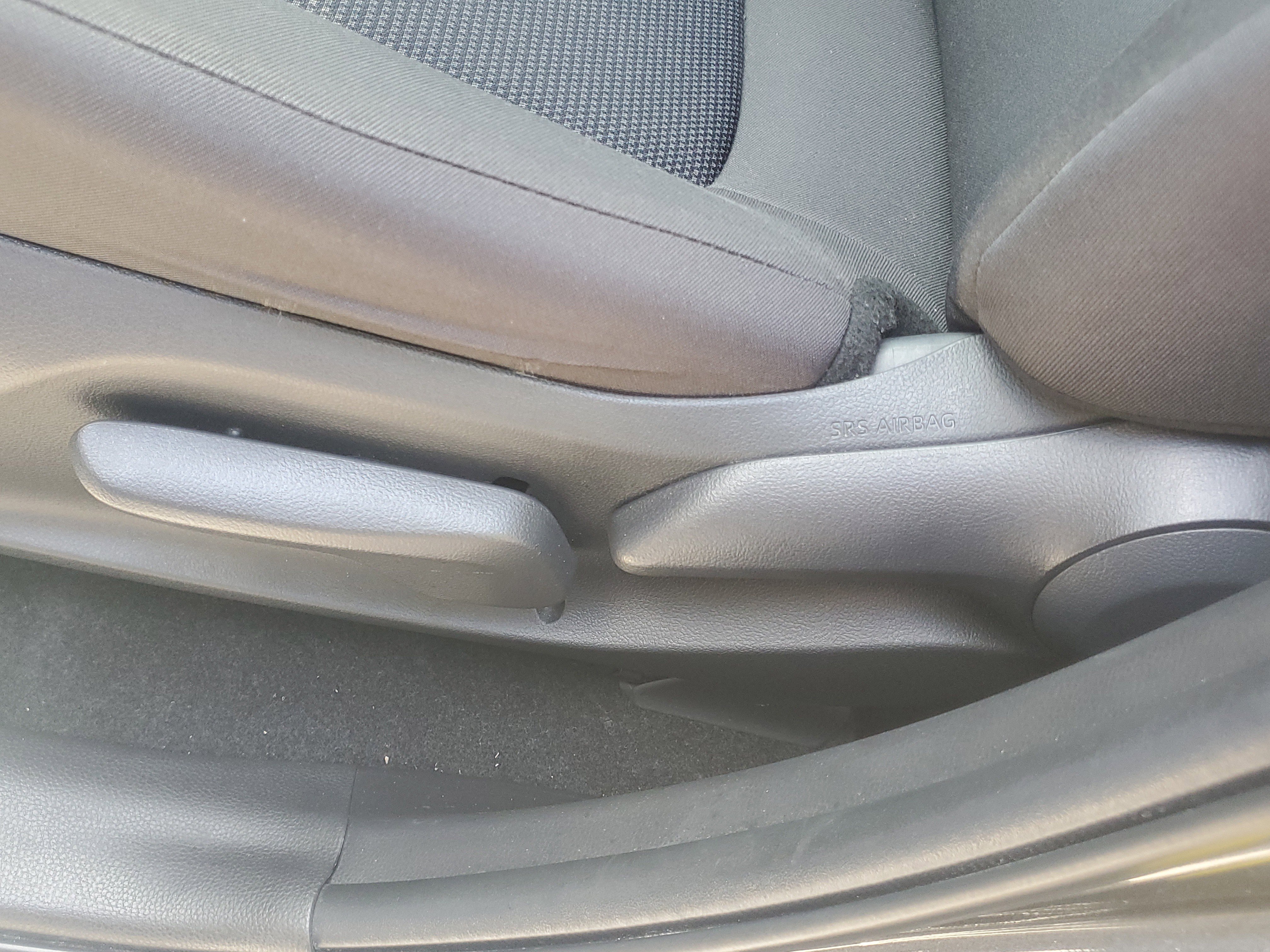 Certified 2022 Toyota RAV4 LE FWD image 28