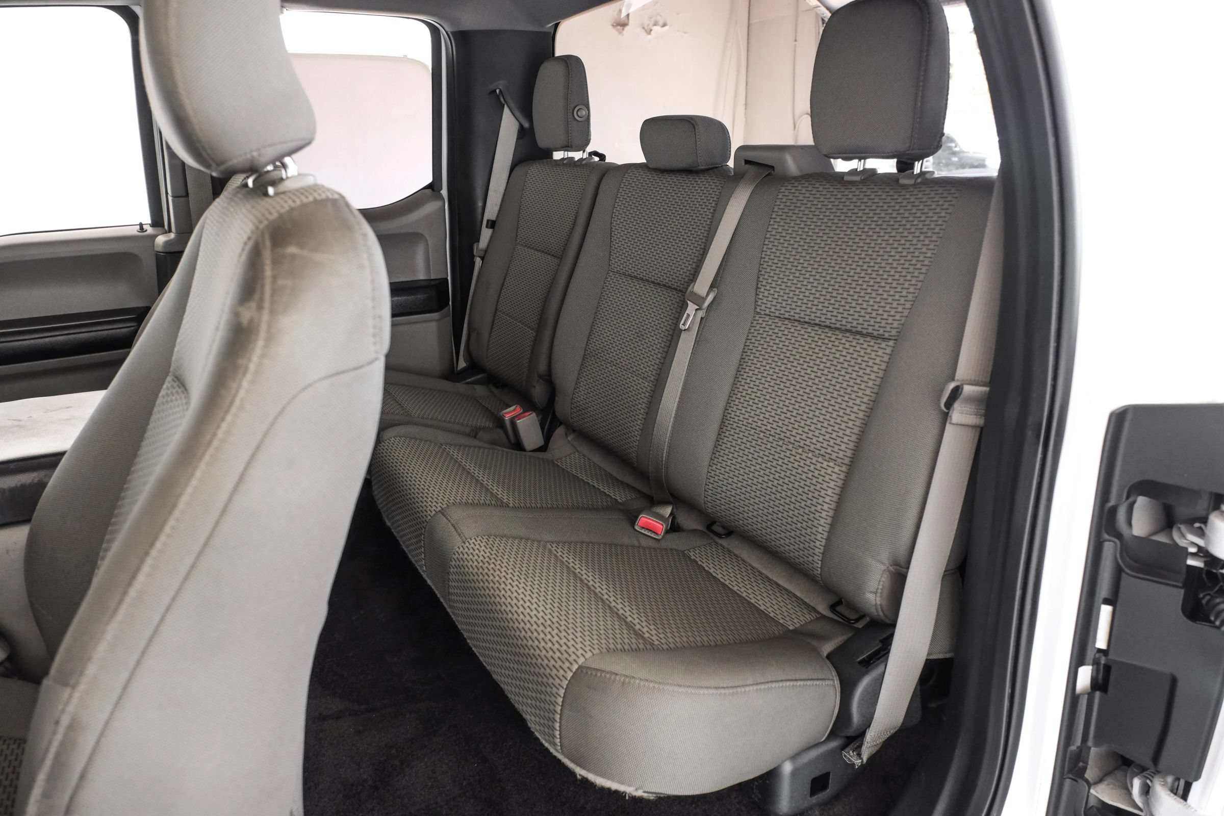 Used 2015 Ford F150 XLT AWD/4WD image 28