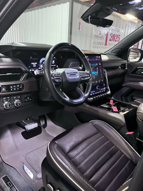 Used 2025 GMC Yukon Denali Ultimate w/ LPO, Floor Liner Package AWD/4WD image 11
