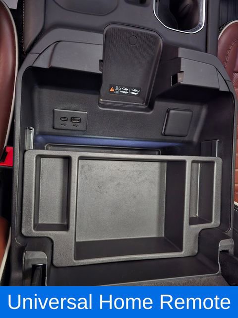 Used 2025 GMC Sierra 3500 Denali Ultimate image 25