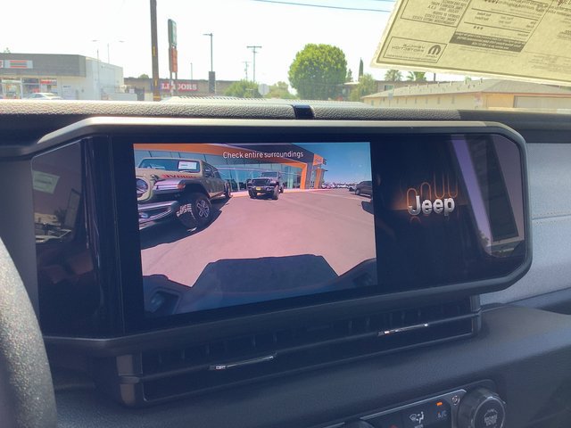 New 2025 Jeep Gladiator Sport AWD/4WD image 19