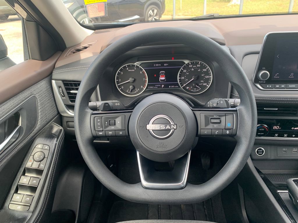 Used 2023 Nissan Rogue SV image 12