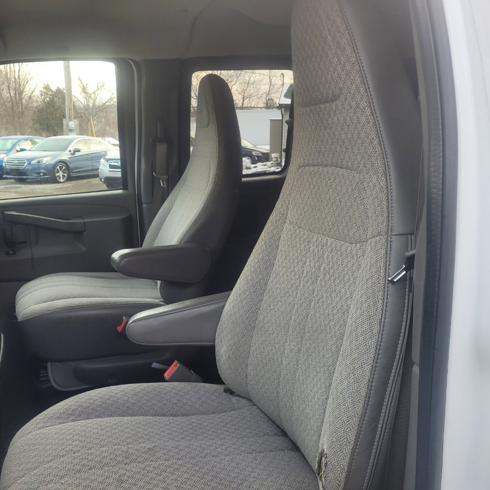 Used 2016 Chevrolet Express 3500 LT w/ LT Preferred Equipment Group image 15