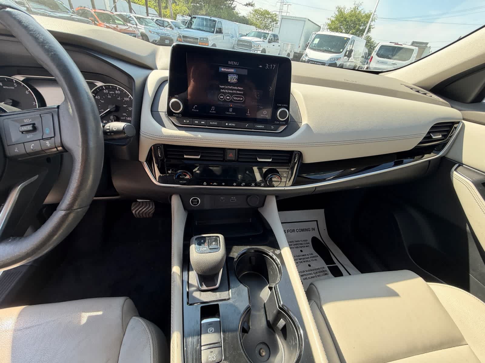 Used 2023 Nissan Rogue SL AWD/4WD image 17