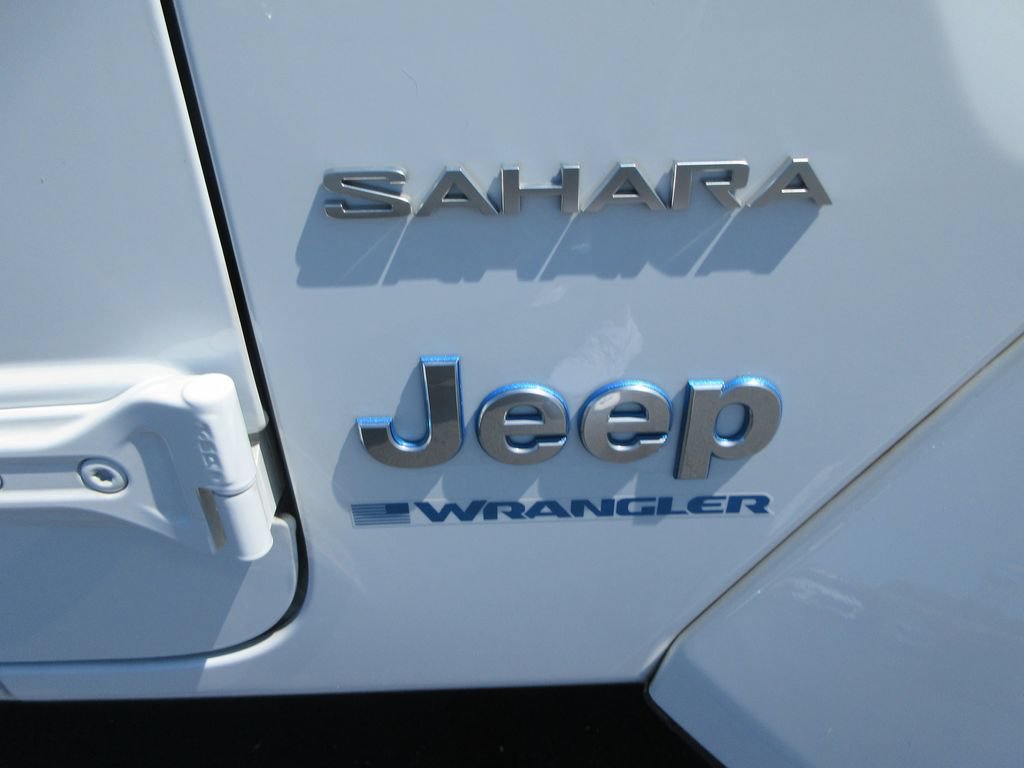 Used 2024 Jeep Wrangler Unlimited Sahara w/ Technology Group AWD/4WD image 9