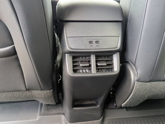 New 2026 Chevrolet Equinox LT w/ Convenience Package II FWD image 6