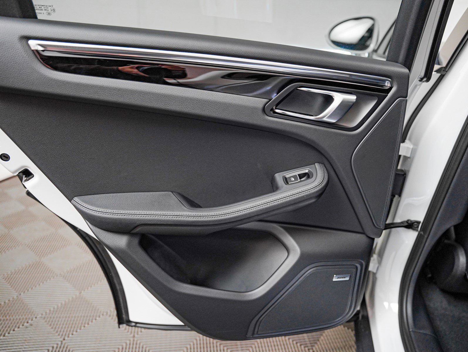 New 2026 Porsche Macan image 27