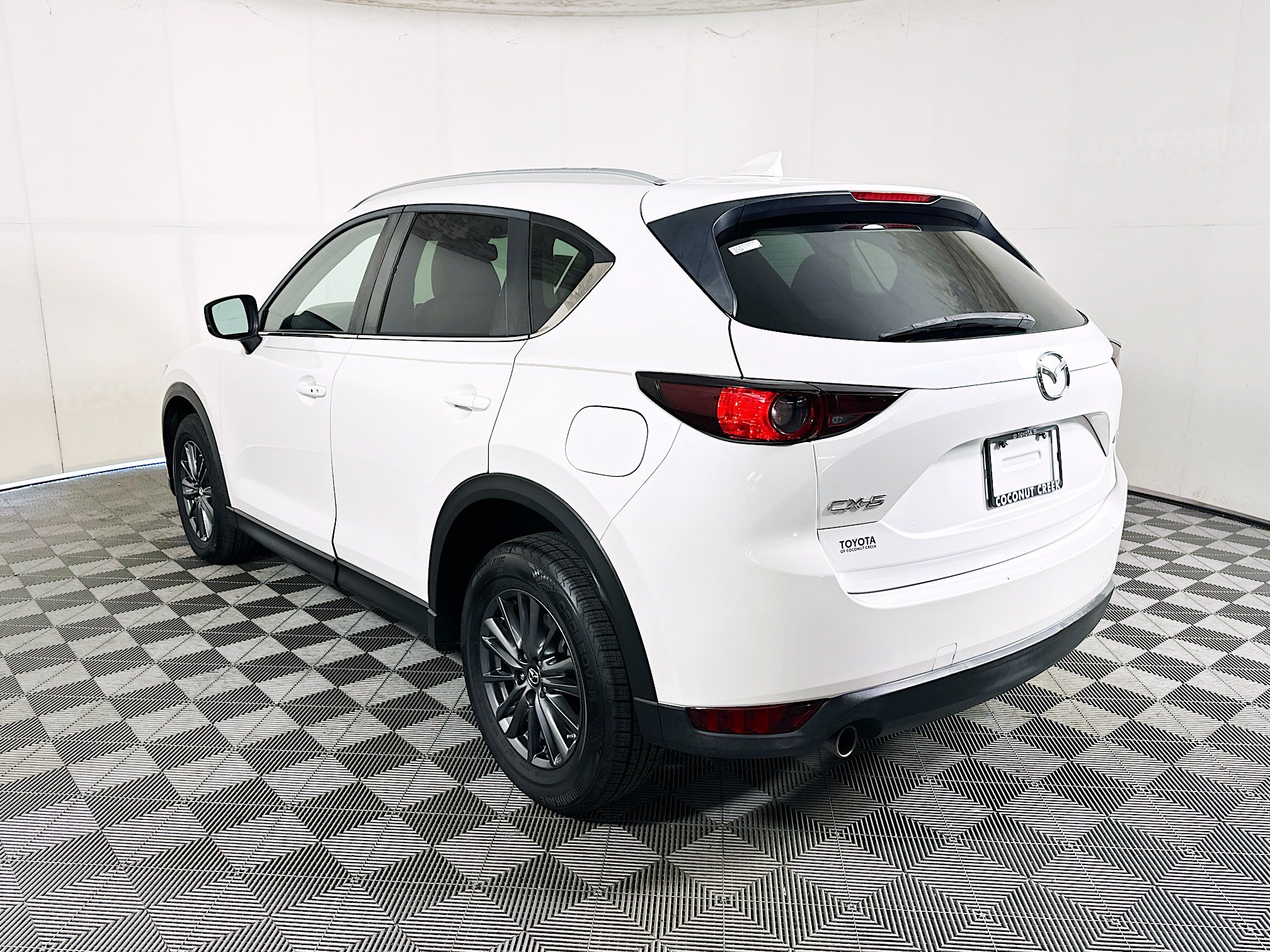 Used 2019 MAZDA CX-5 Touring FWD image 5