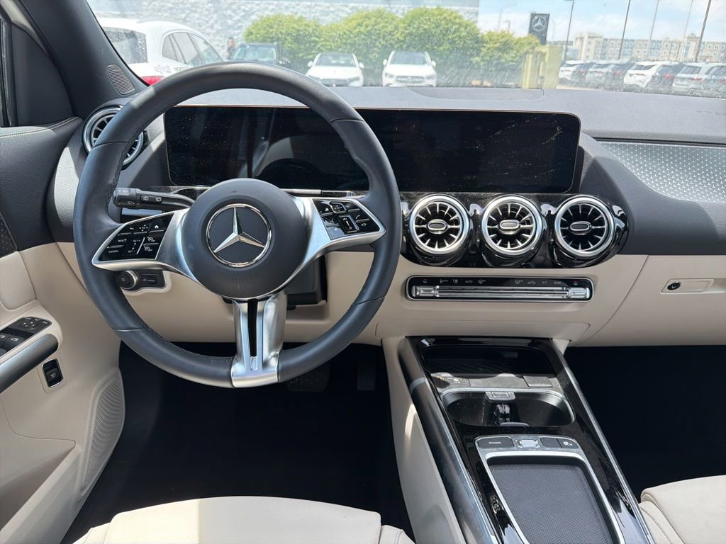 Used 2025 Mercedes-Benz GLA 250 image 13