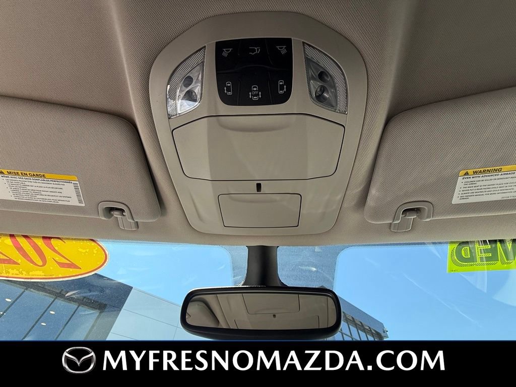 Used 2023 Chrysler Voyager LX FWD image 30