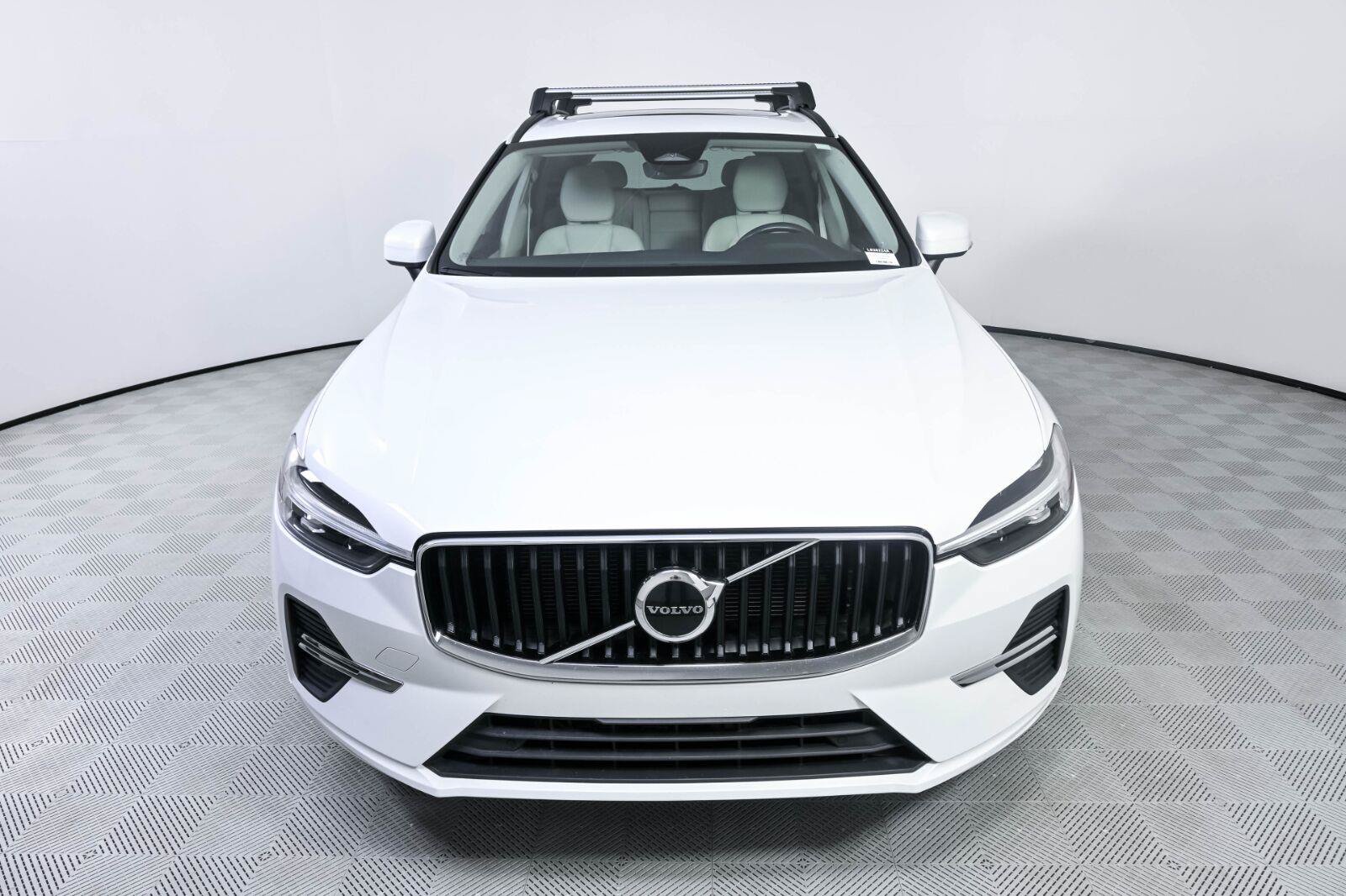 Certified 2022 Volvo XC60 B5 Momentum w/ Protection Package AWD/4WD image 32