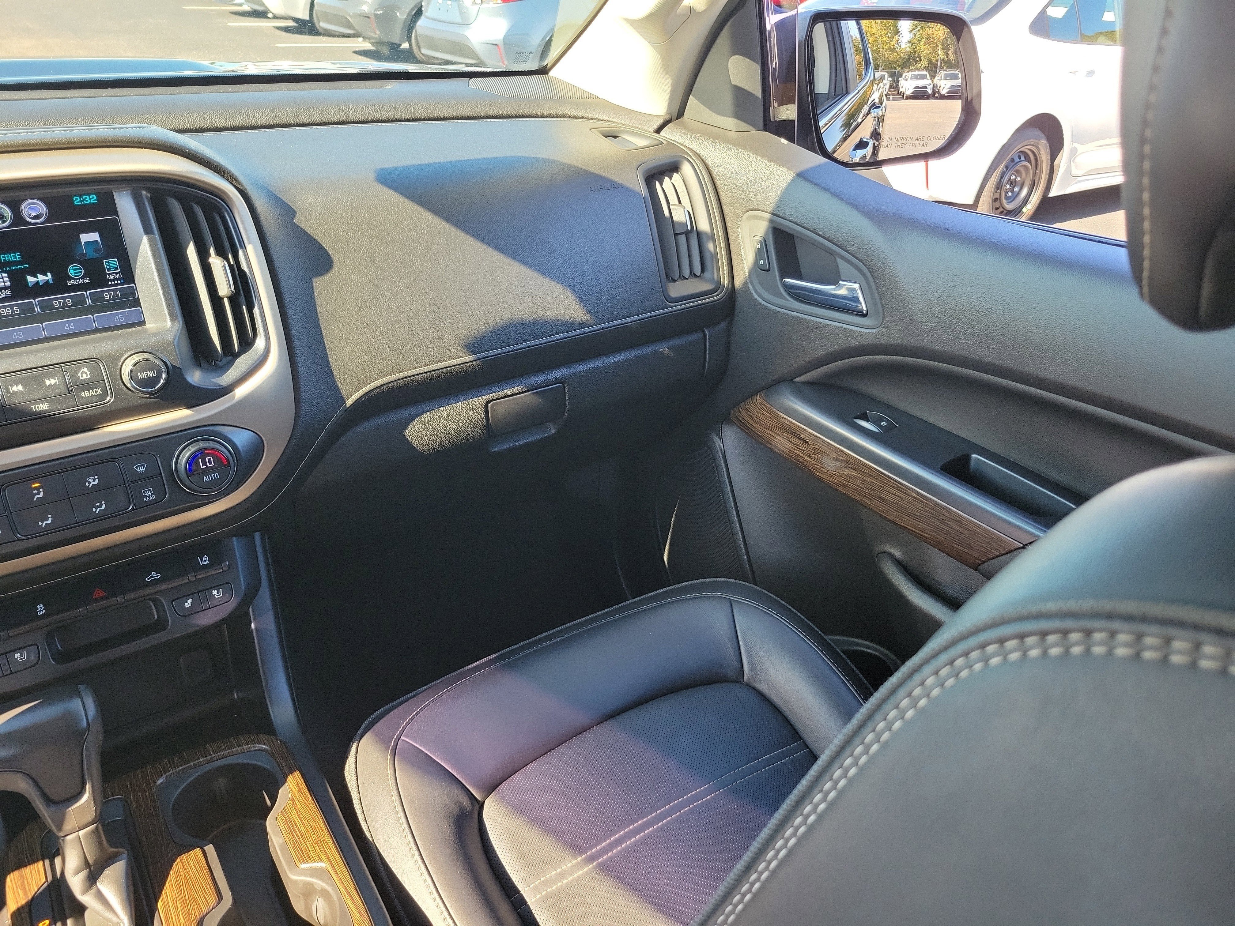 Used 2017 GMC Canyon Denali image 16