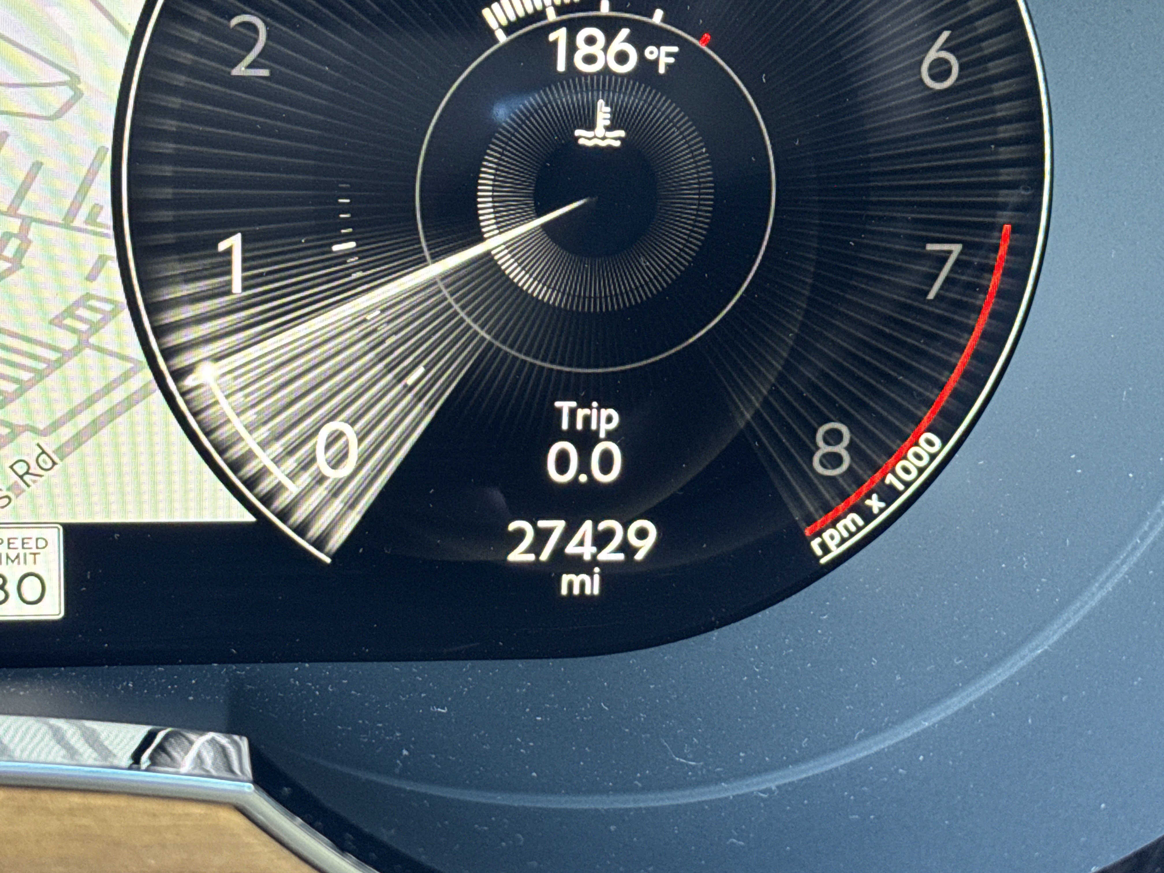 Used 2022 Bentley Bentayga V8 image 21