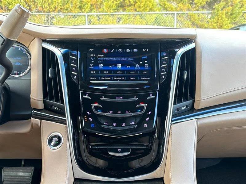 Used 2020 Cadillac Escalade ESV Platinum image 33